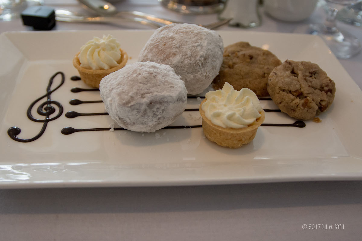 The Southern Coterie blog: "Williamsburg, Virginia - Beyond the History" by Louise Pritchard